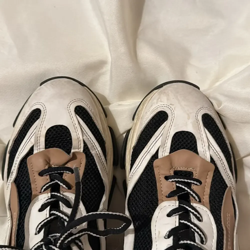 Steve Madden Possession Sneakers Black/Tan size women's 10